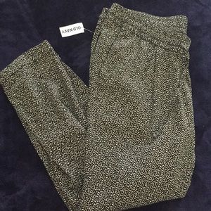 Old Navy Maternity Pants